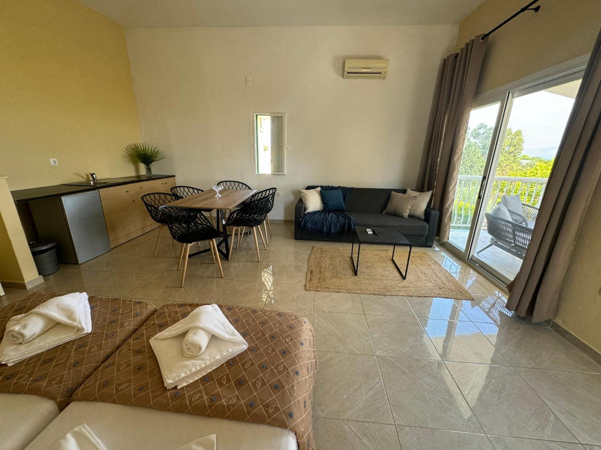 Hotel Mediterranean Blue Kávos